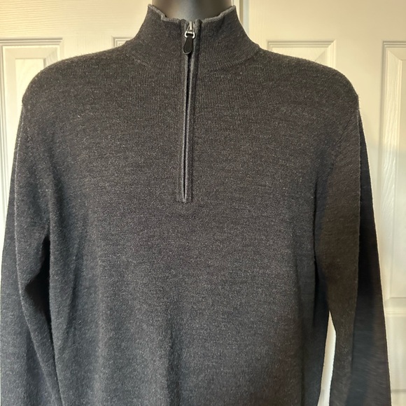 RaffiCashmere SweaterSize MCharcoal GrayNew Condition